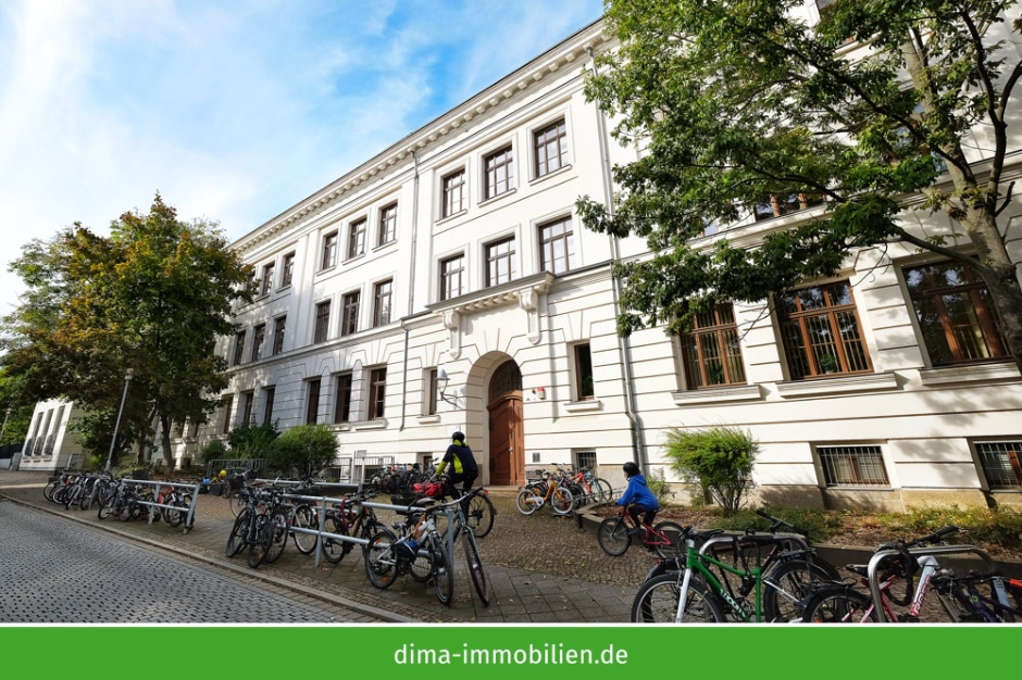 Nachbarschaftsschule nebenan 